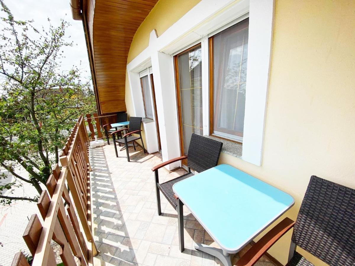 Apartman Siesta Buek - Buekfuerdo Exterior photo