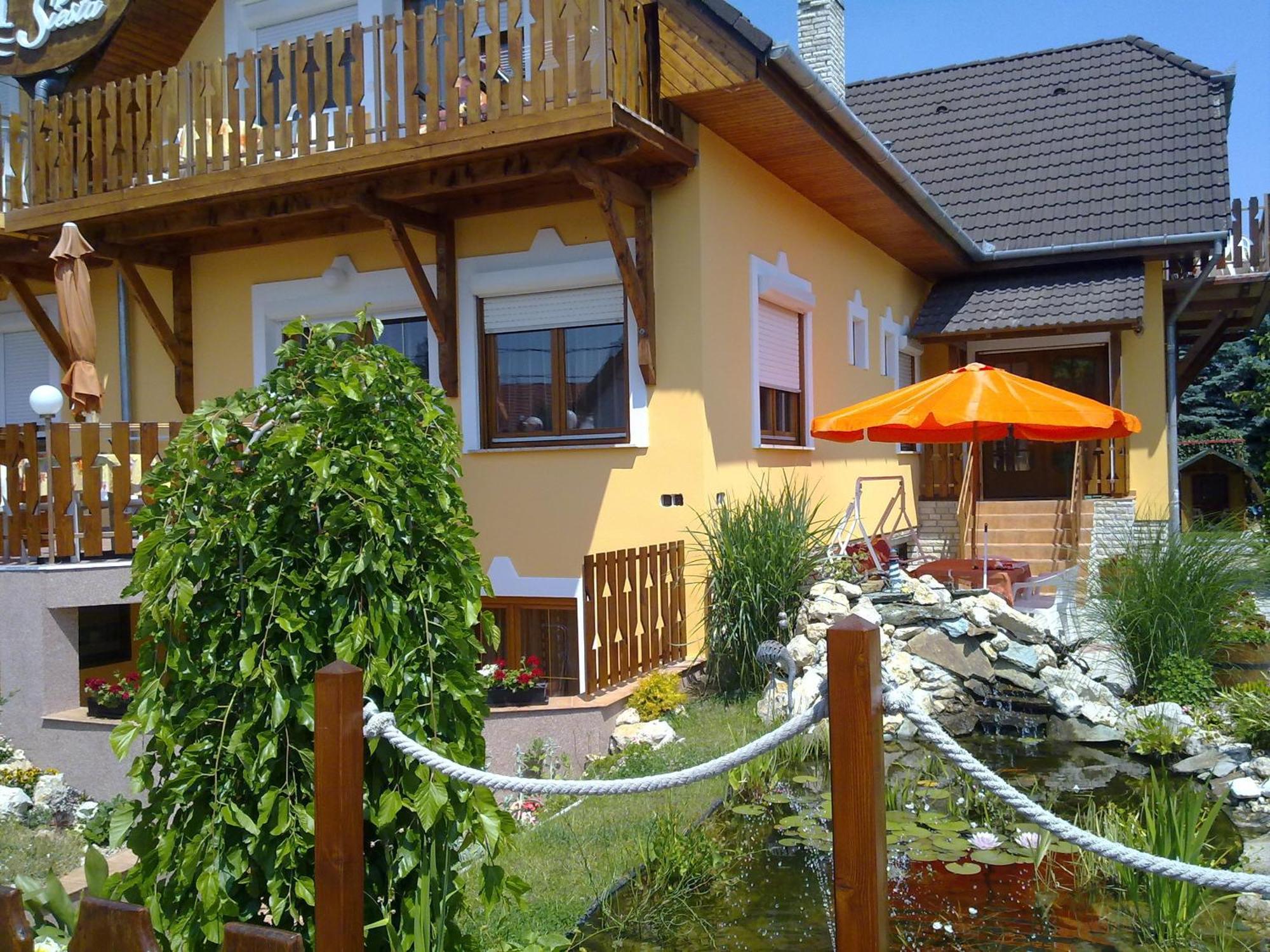 Apartman Siesta Buek - Buekfuerdo Exterior photo