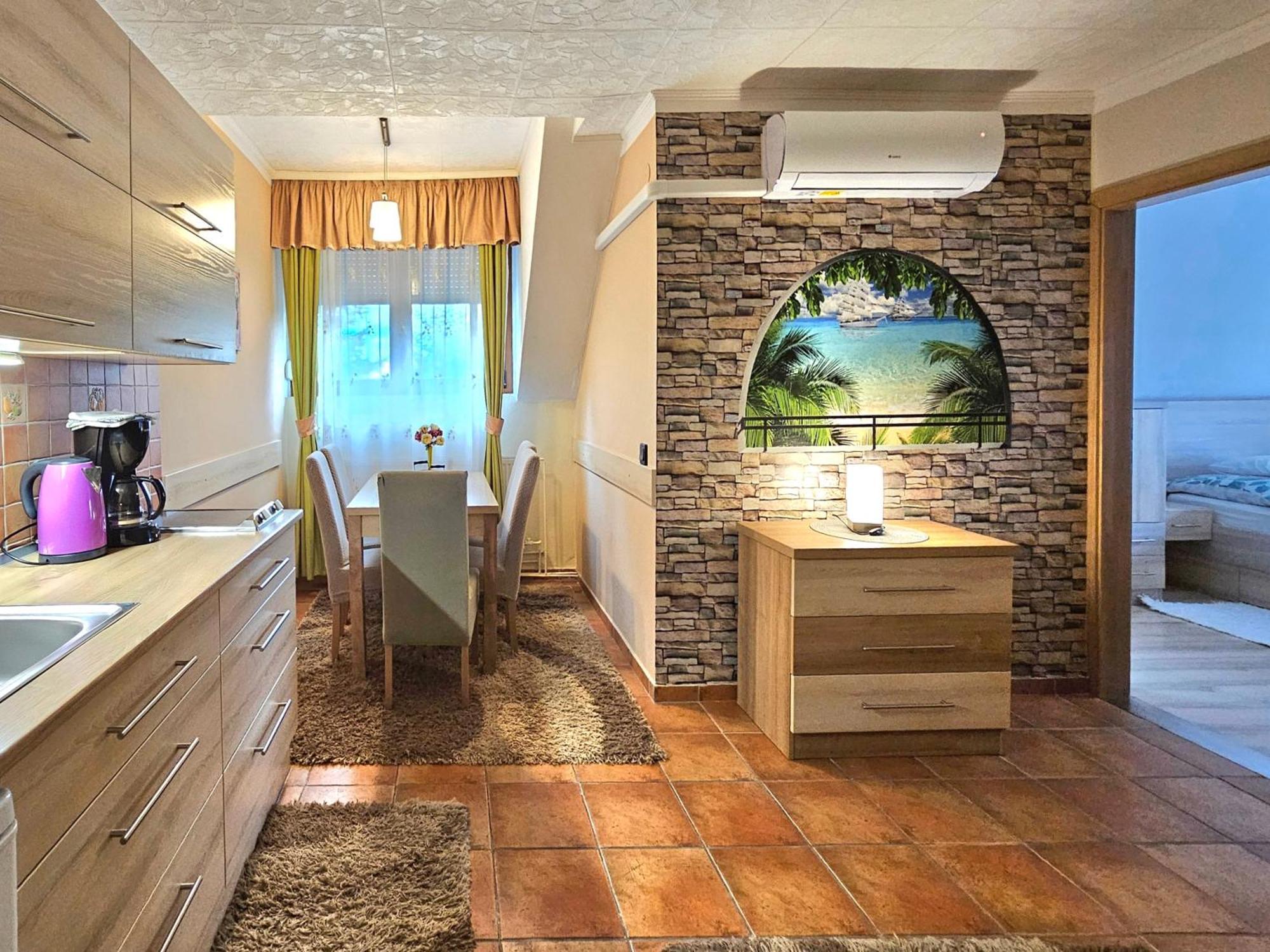 Apartman Siesta Buek - Buekfuerdo Exterior photo